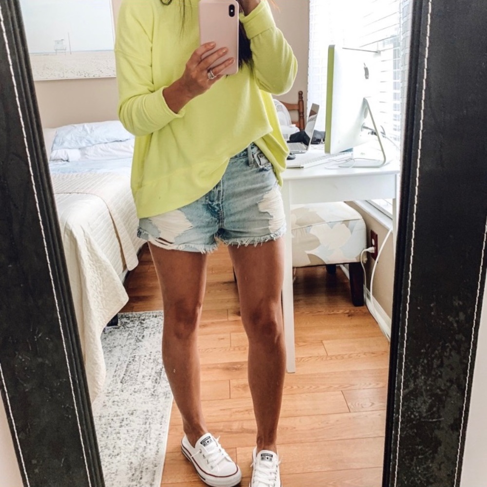 Abercrombie & Fitch high-rise boyfriend short